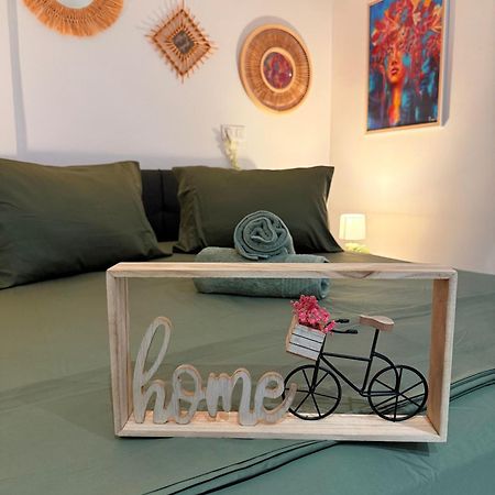 Hei Studio Papeete  Luaran gambar
