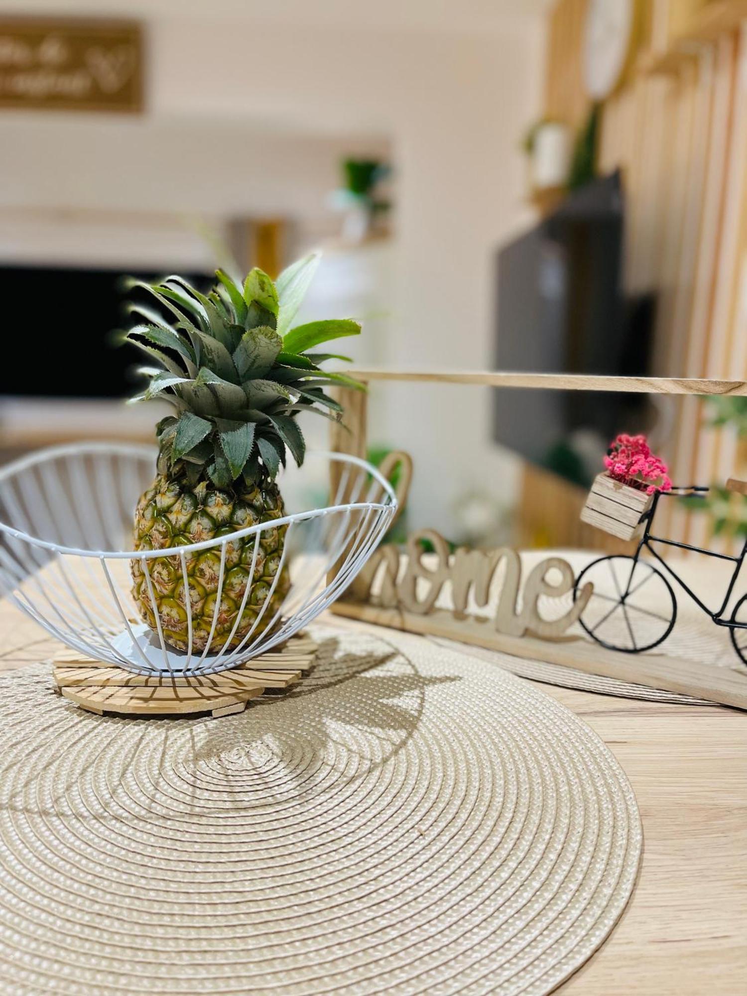 Hei Studio Papeete  Luaran gambar